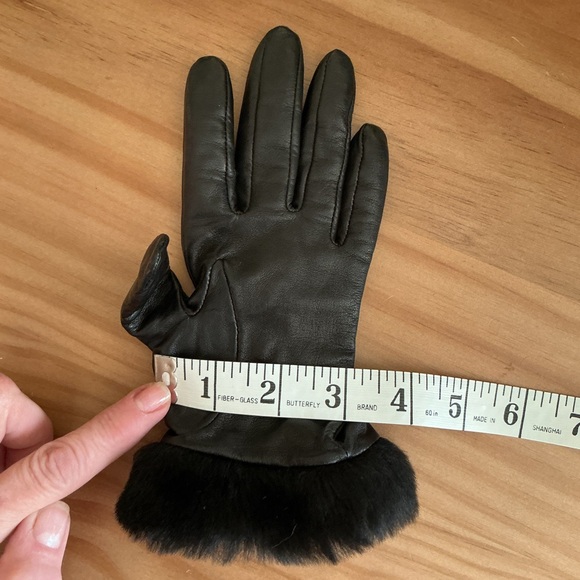UGG Cashmere Women's Black Leather Shearling Trim Dandylion Gloves Small - Picture 5 of 6